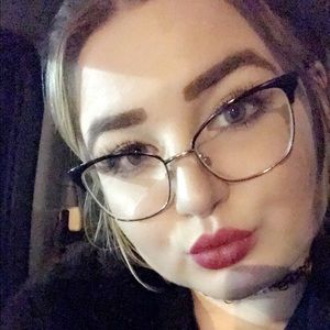 Meet your Posher, Audrey